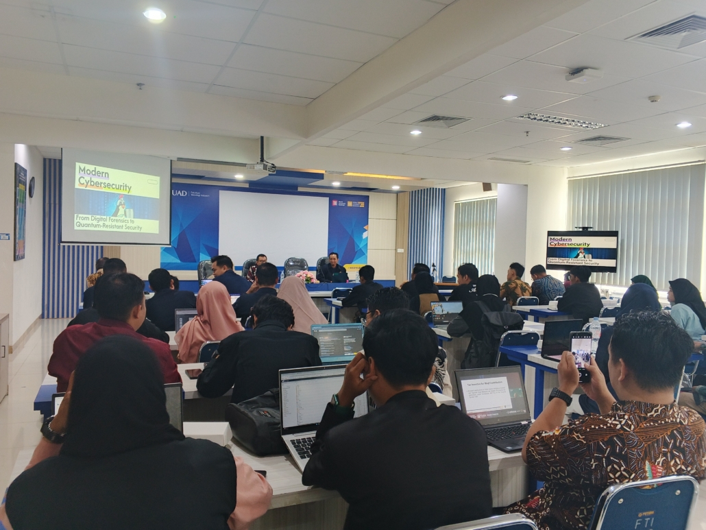 Peserta Kuliah Tamu MTI UAD